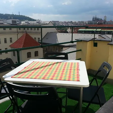 Apartment-narodni 17